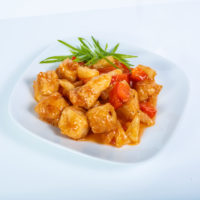 Курица с ананасами